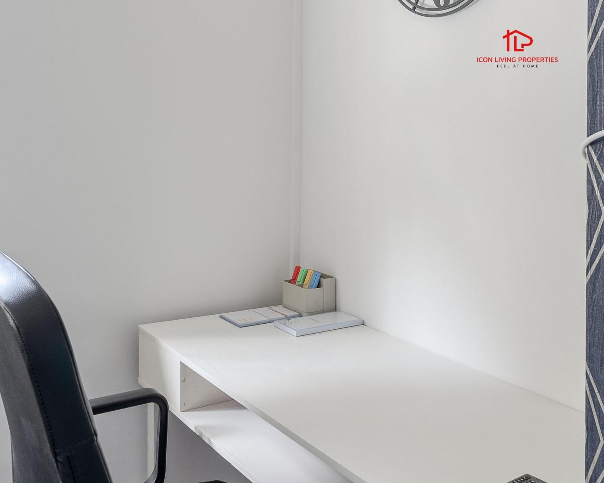 Spacious 1 Bed Flat For Contractors Leisure And Relocation Guests By Icon Living Properties Short Lets And Serviced Accommodation Barking Exterior photo